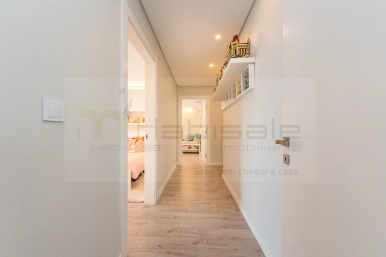 Apartamento T4 para Venda em Pontinha e Famões Foto 23