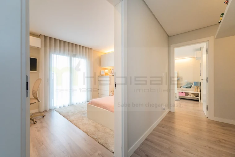 Apartamento T4 para Venda em Pontinha e Famões Foto 24