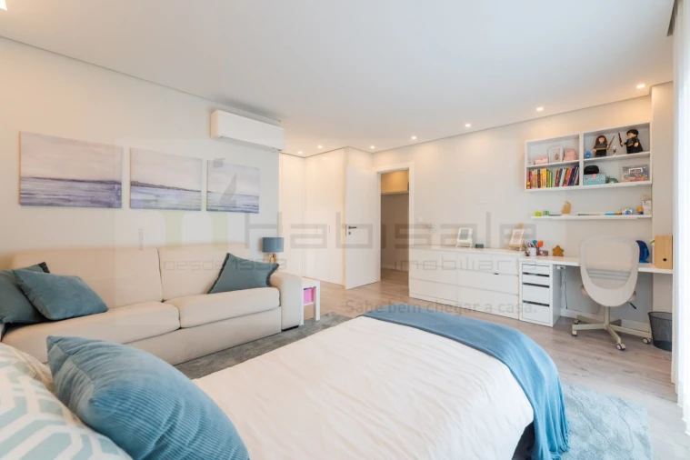 Apartamento T4 para Venda em Pontinha e Famões Foto 33