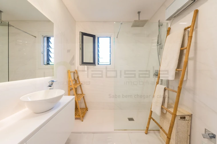 Apartamento T4 para Venda em Pontinha e Famões Foto 36