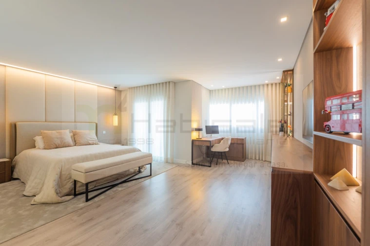 Apartamento T4 para Venda em Pontinha e Famões Foto 37