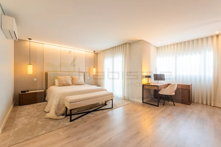 Apartamento T4 para Venda em Pontinha e Famões Foto 38