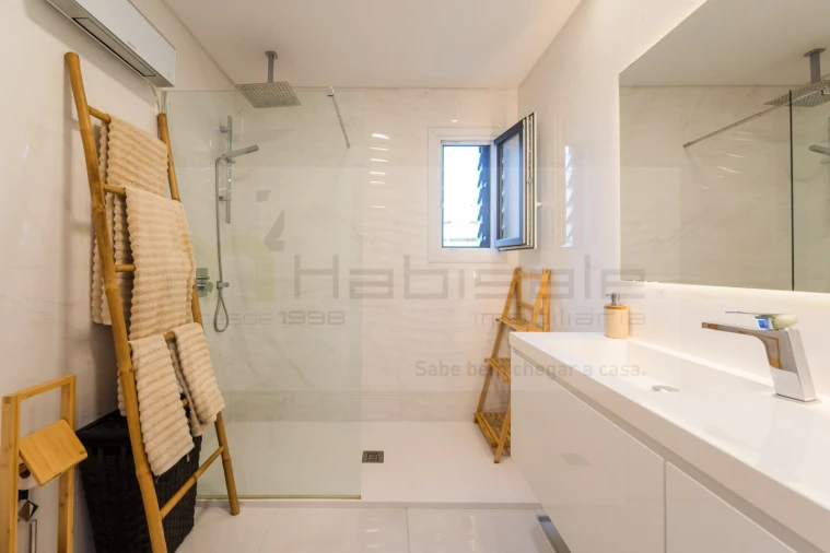 Apartamento T4 para Venda em Pontinha e Famões Foto 43