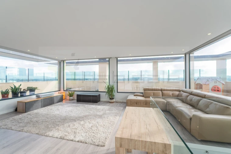 Apartamento T4 para Venda em Pontinha e Famões Foto 49