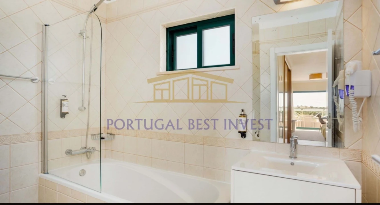 Apartamento para Venda em Estômbar e Parchal Foto 11