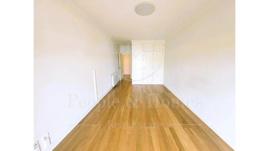 Apartamento T1 para Arrendamento em Carcavelos e Parede Foto 17
