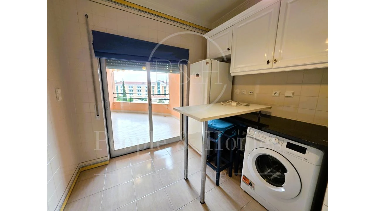 Apartamento T1 para Arrendamento em Carcavelos e Parede Foto 13