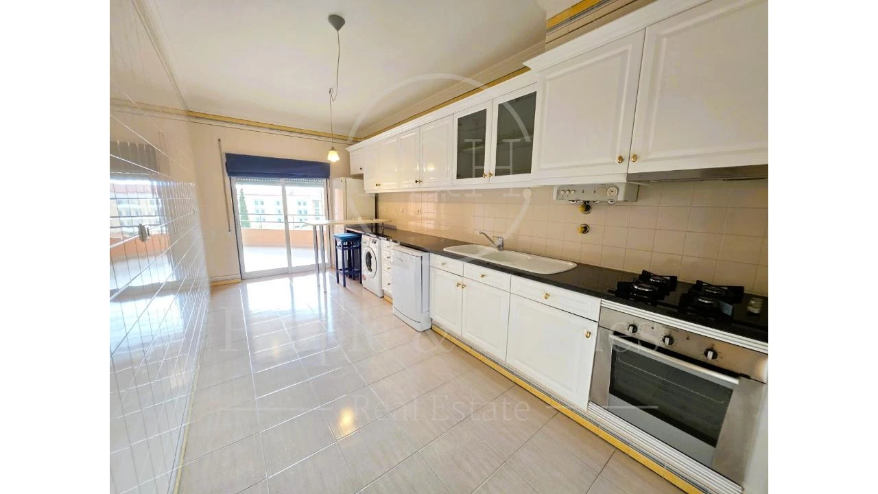 Apartamento T1 para Arrendamento em Carcavelos e Parede Foto 10