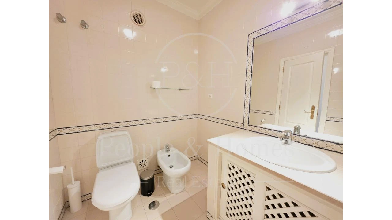 Apartamento T1 para Arrendamento em Carcavelos e Parede Foto 19