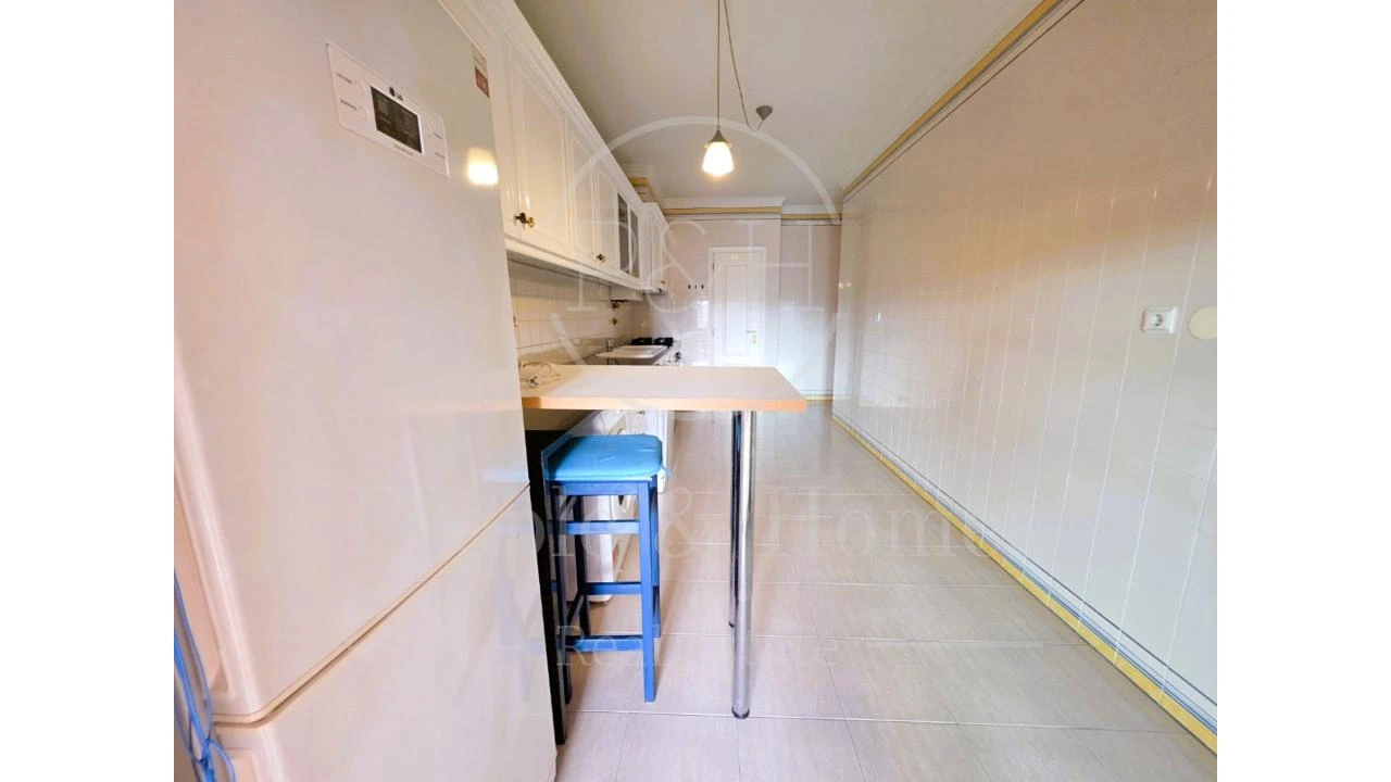 Apartamento T1 para Arrendamento em Carcavelos e Parede Foto 11