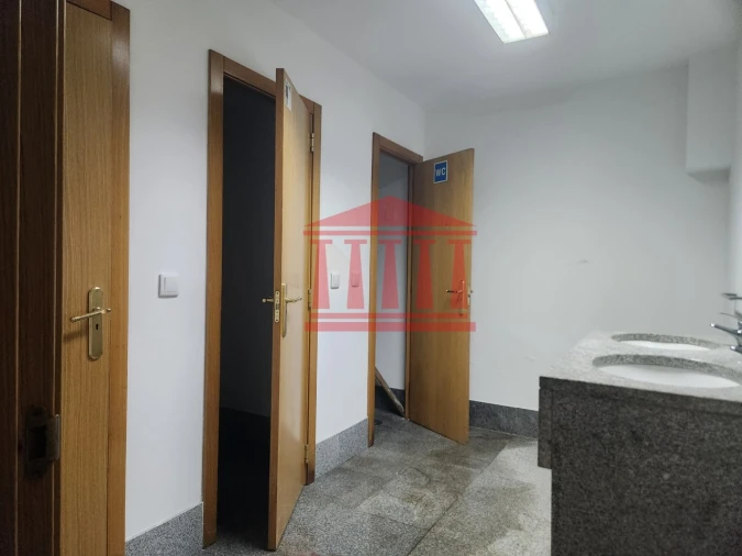 Armazém para Venda em Barcelos, V.Boa, V.Frescainha Foto 25