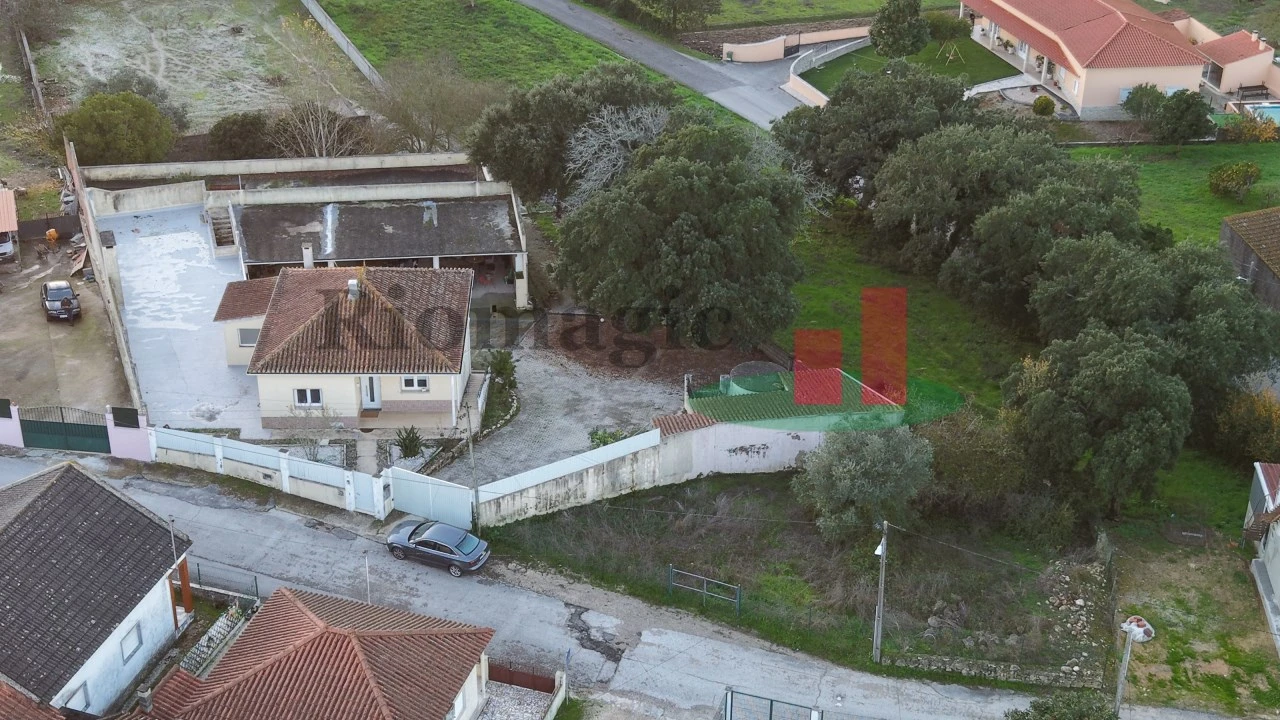 Moradia T3 para Venda em Asseiceira Foto 2