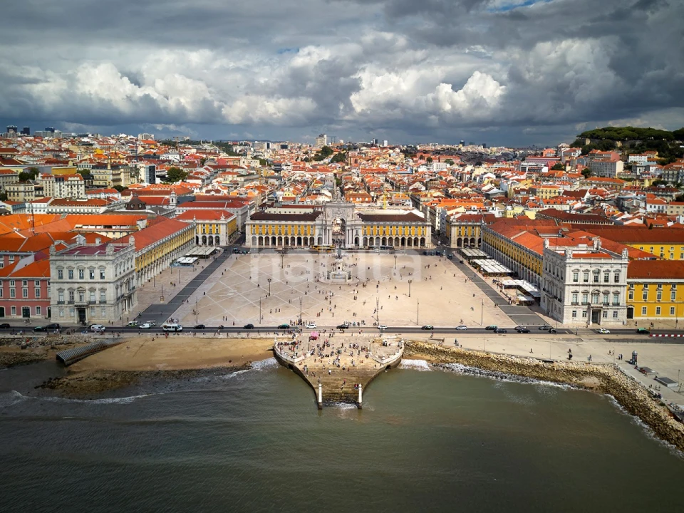 Escritório para Arrendamento em Santa Maria Maior Foto 14