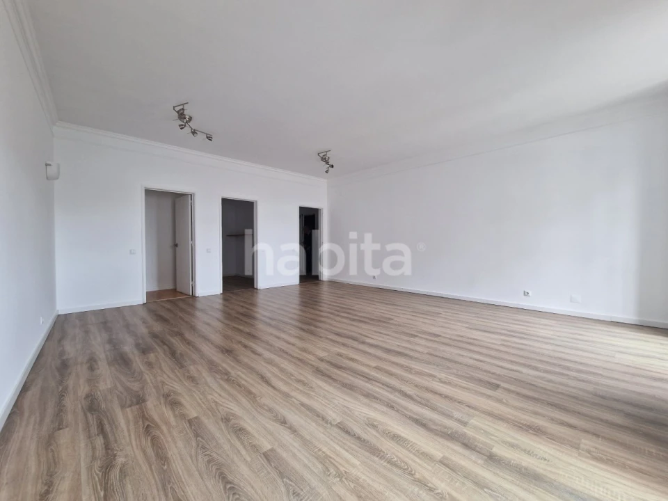 Escritório para Arrendamento em Santa Maria Maior Foto 6