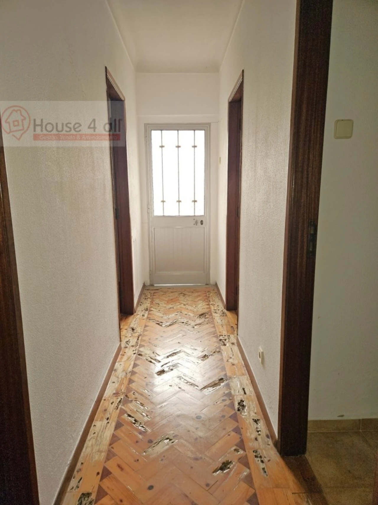 Moradia T3 para Venda em Salir de Matos Foto 9