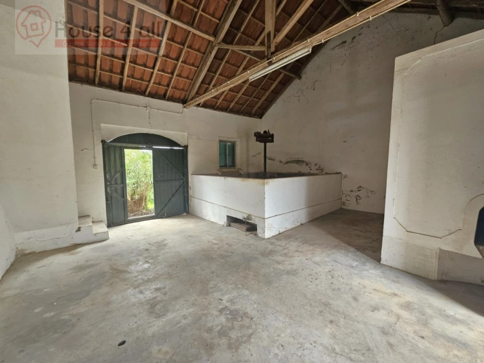 Moradia T3 para Venda em Salir de Matos Foto 16