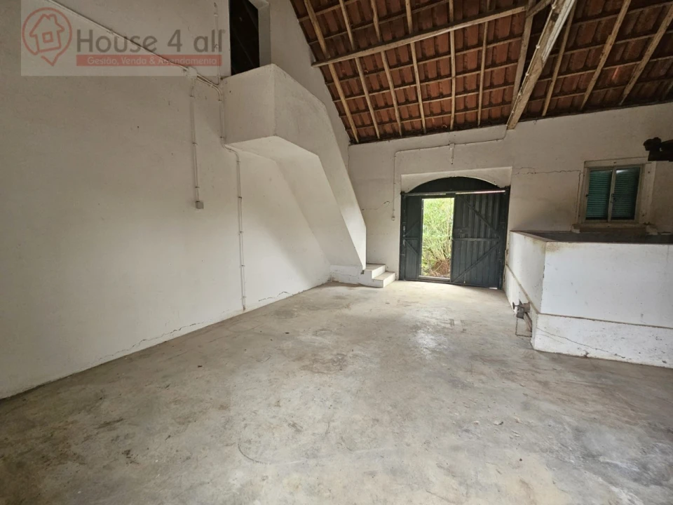 Moradia T3 para Venda em Salir de Matos Foto 17