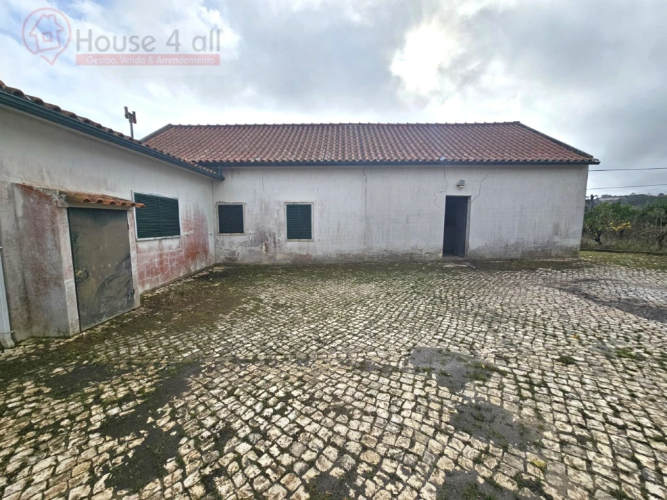 Moradia T3 para Venda em Salir de Matos Foto 29