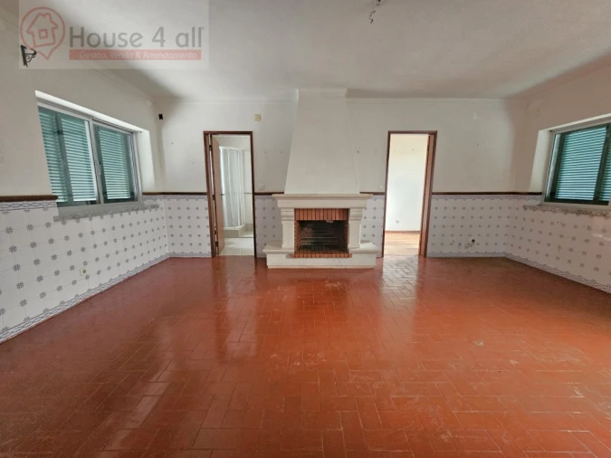 Moradia T3 para Venda em Salir de Matos Foto 6