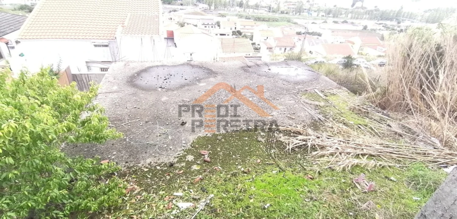 Terreno para Venda em Odivelas Foto 4