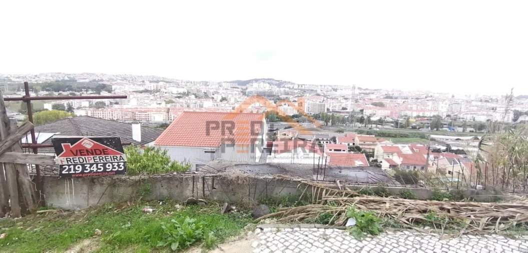 Terreno para Venda em Odivelas Foto 4