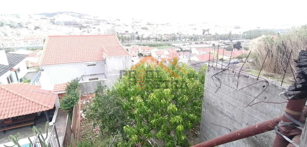 Terreno para Venda em Odivelas Foto 6