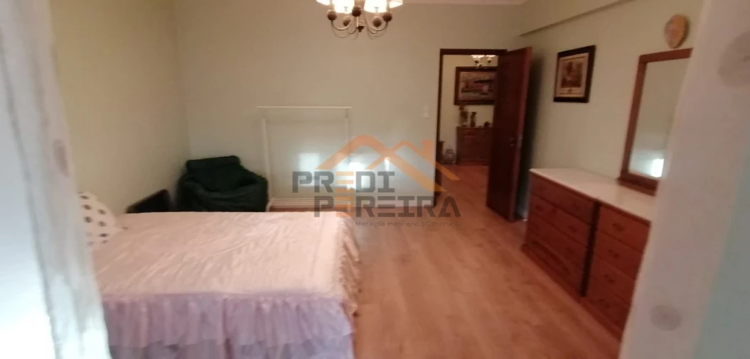 Quarto para Arrendamento em Ramada e Caneças Foto 19