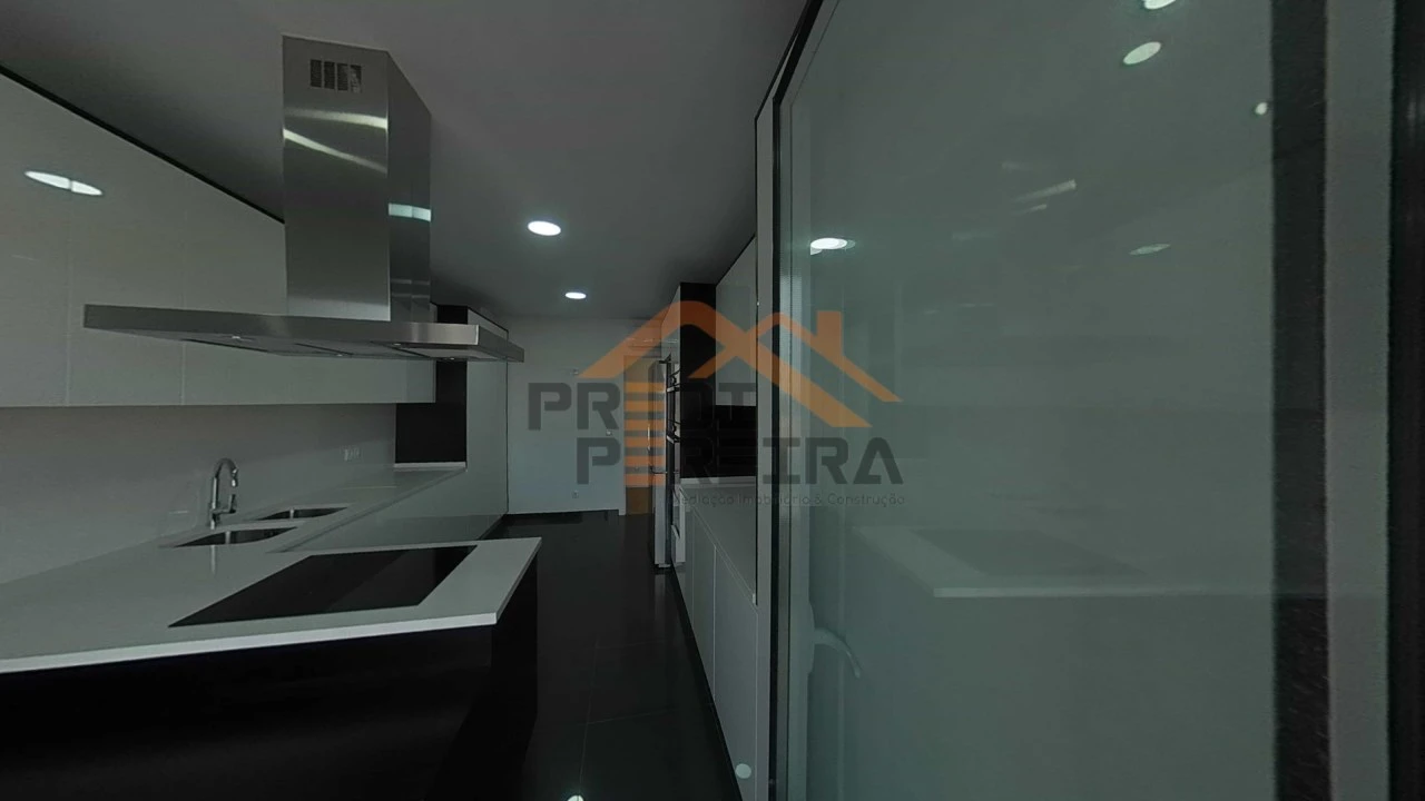 Apartamento T3 para Venda em Odivelas Foto 12