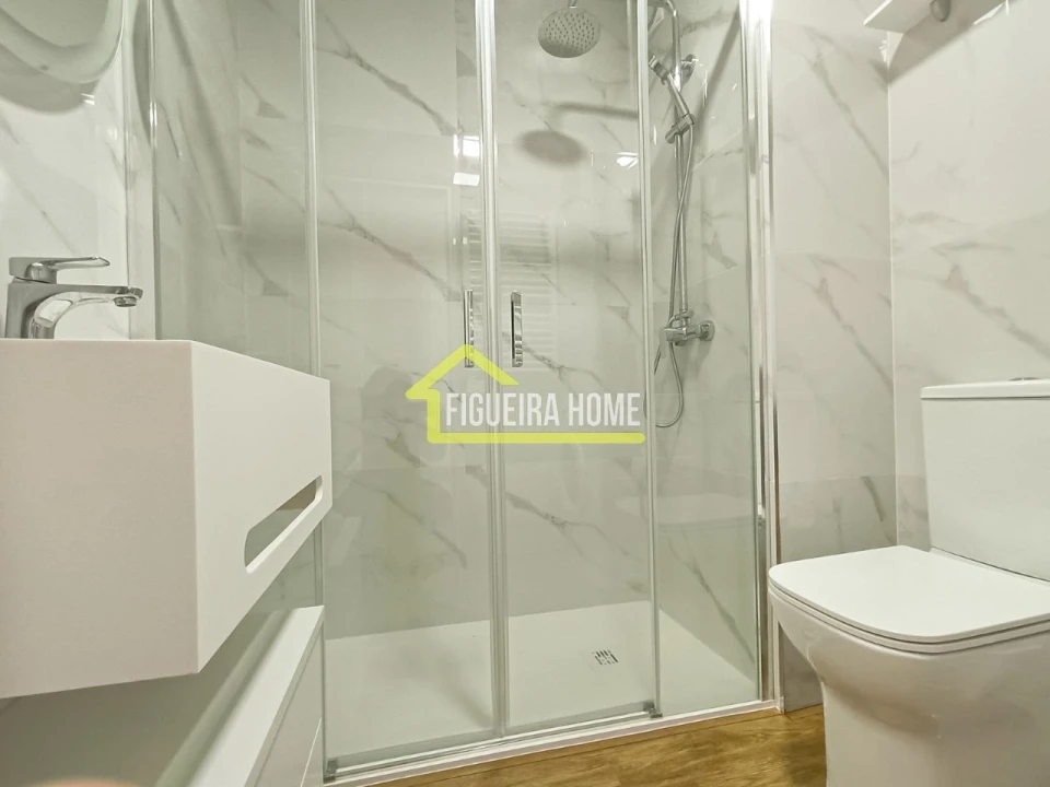 Apartamento T1 para Venda em Buarcos Foto 16