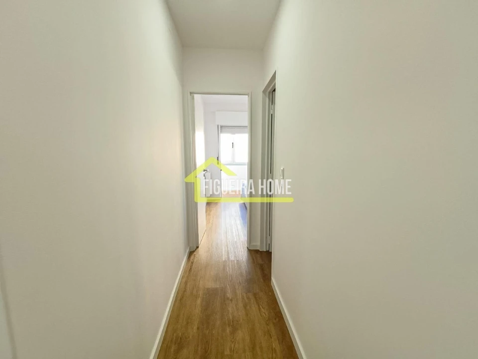 Apartamento T1 para Venda em Buarcos Foto 15