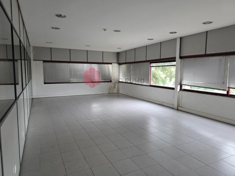 Armazém para Arrendamento em Custóias, Leça do Balio e Guifões Foto 7