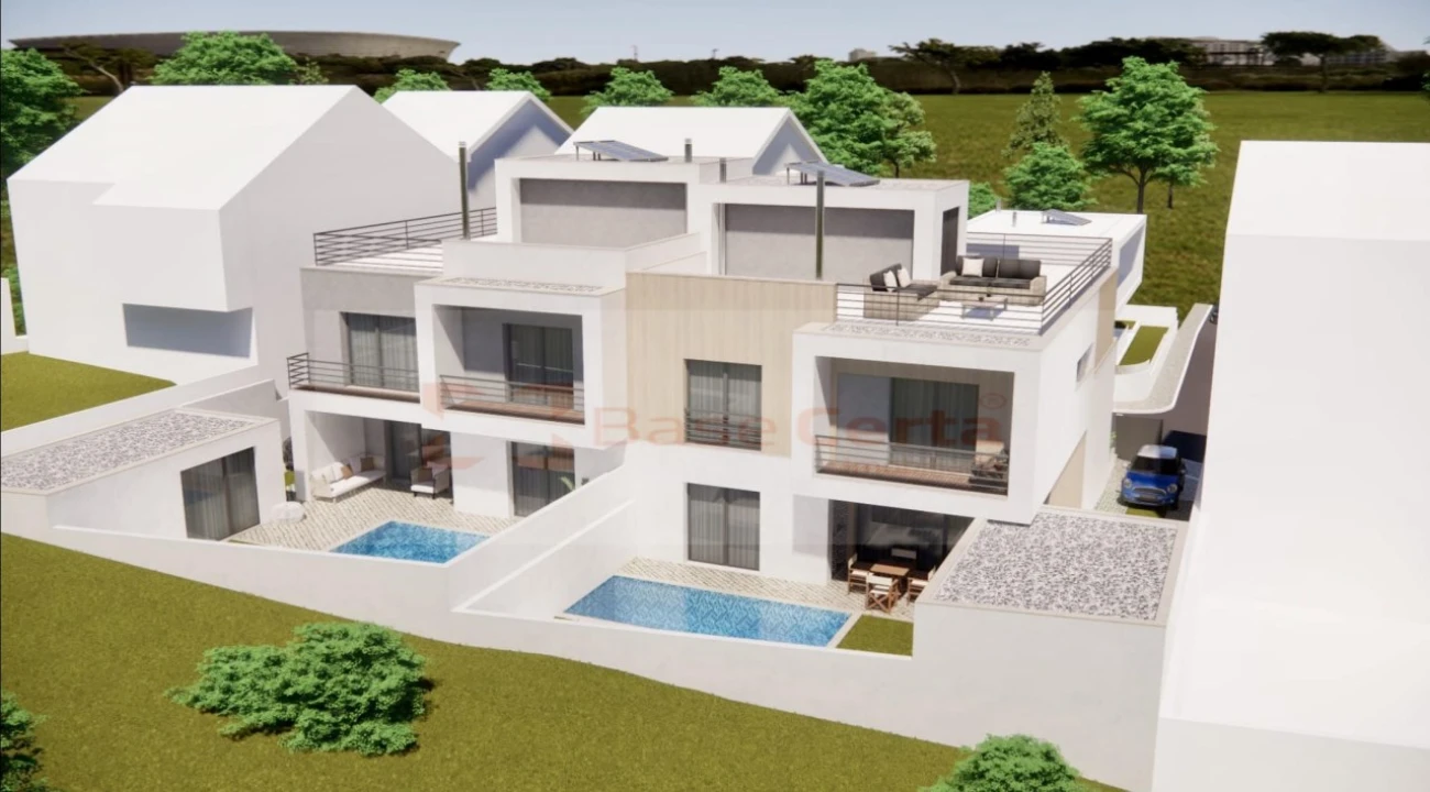 Moradia T5 para Venda em Santa Iria de Azoia, São João da Talha e Bobadela Foto 1