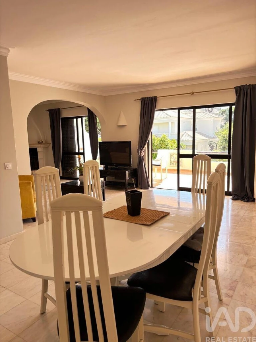 Apartamento T3 para Arrendamento em Almancil Foto 6