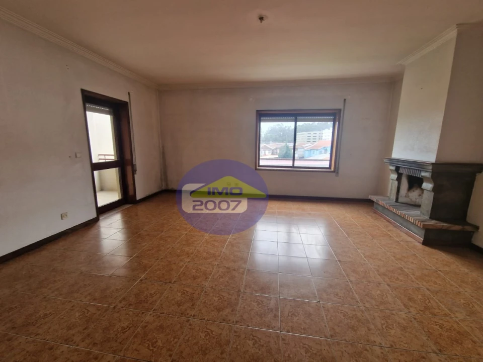 Apartamento T3 para Venda em Fânzeres e São Pedro da Cova Foto 5