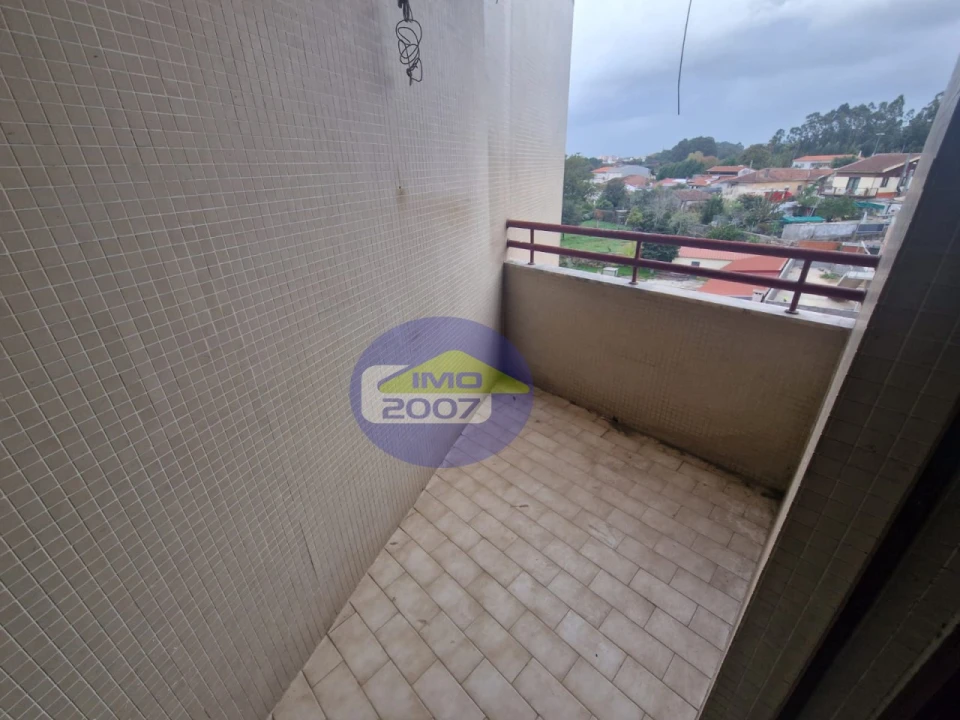 Apartamento T3 para Venda em Fânzeres e São Pedro da Cova Foto 8