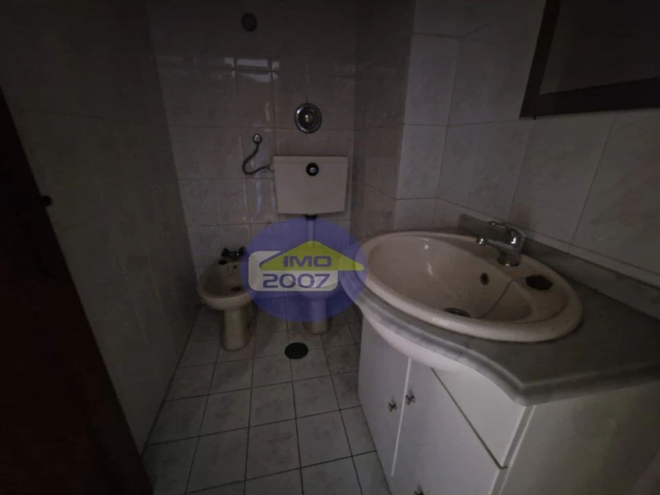 Apartamento T3 para Venda em Fânzeres e São Pedro da Cova Foto 9