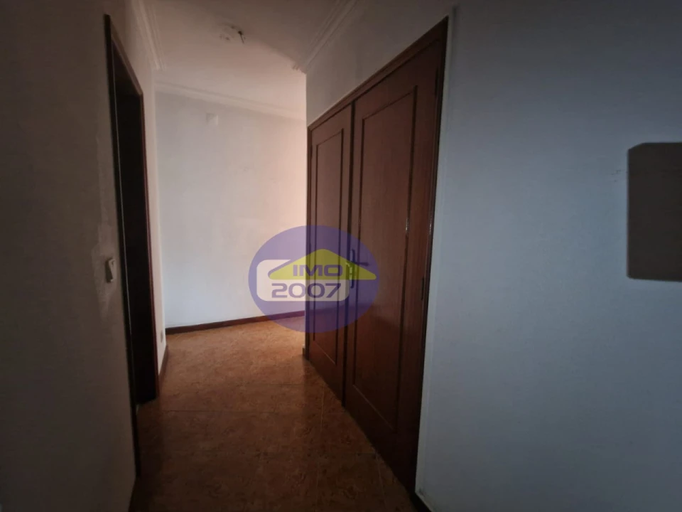 Apartamento T3 para Venda em Fânzeres e São Pedro da Cova Foto 10