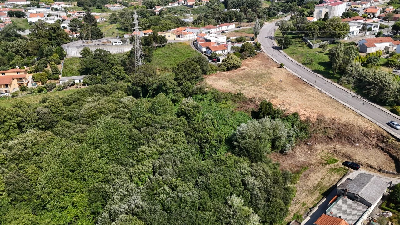 Terreno para Venda em Anta e Guetim Foto 3