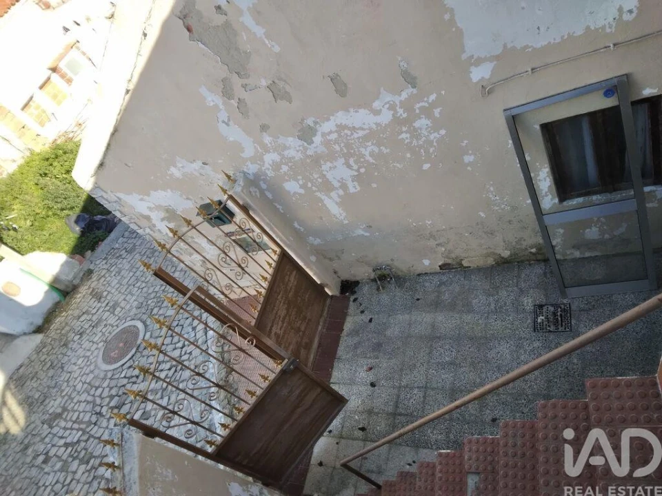 Moradia T3 para Venda em Carvoeira e Carmões Foto 3