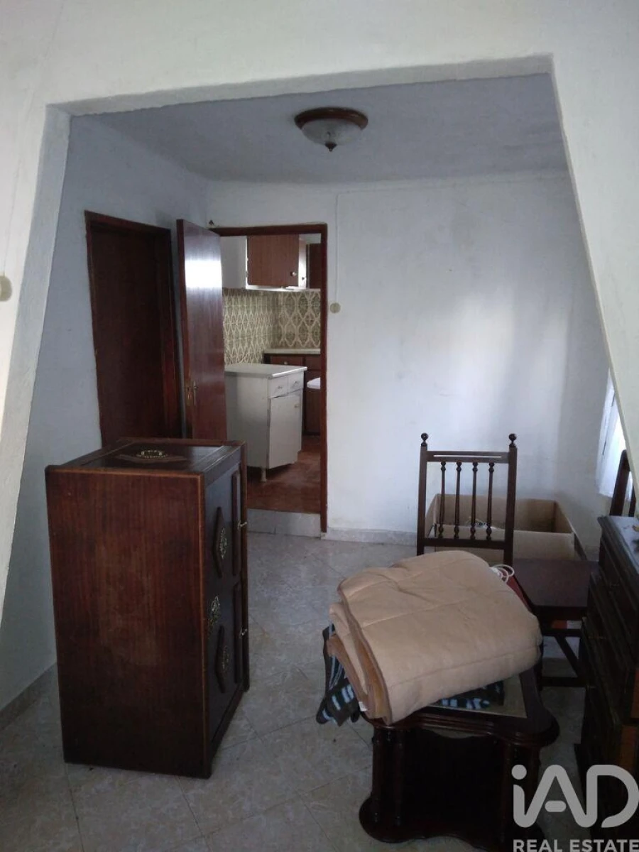 Moradia T3 para Venda em Carvoeira e Carmões Foto 9