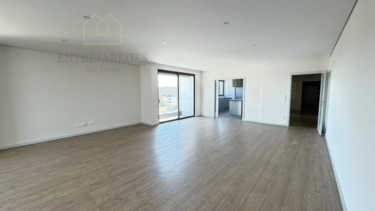 Apartamento T4 para Venda em Cedofeita, Santo Ildefonso, Sé, Miragaia, São Nicolau e Vitória Foto 17