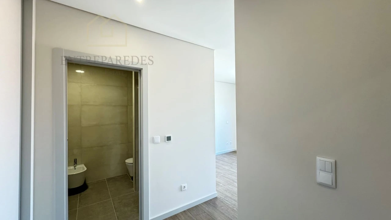 Apartamento T4 para Venda em Cedofeita, Santo Ildefonso, Sé, Miragaia, São Nicolau e Vitória Foto 24