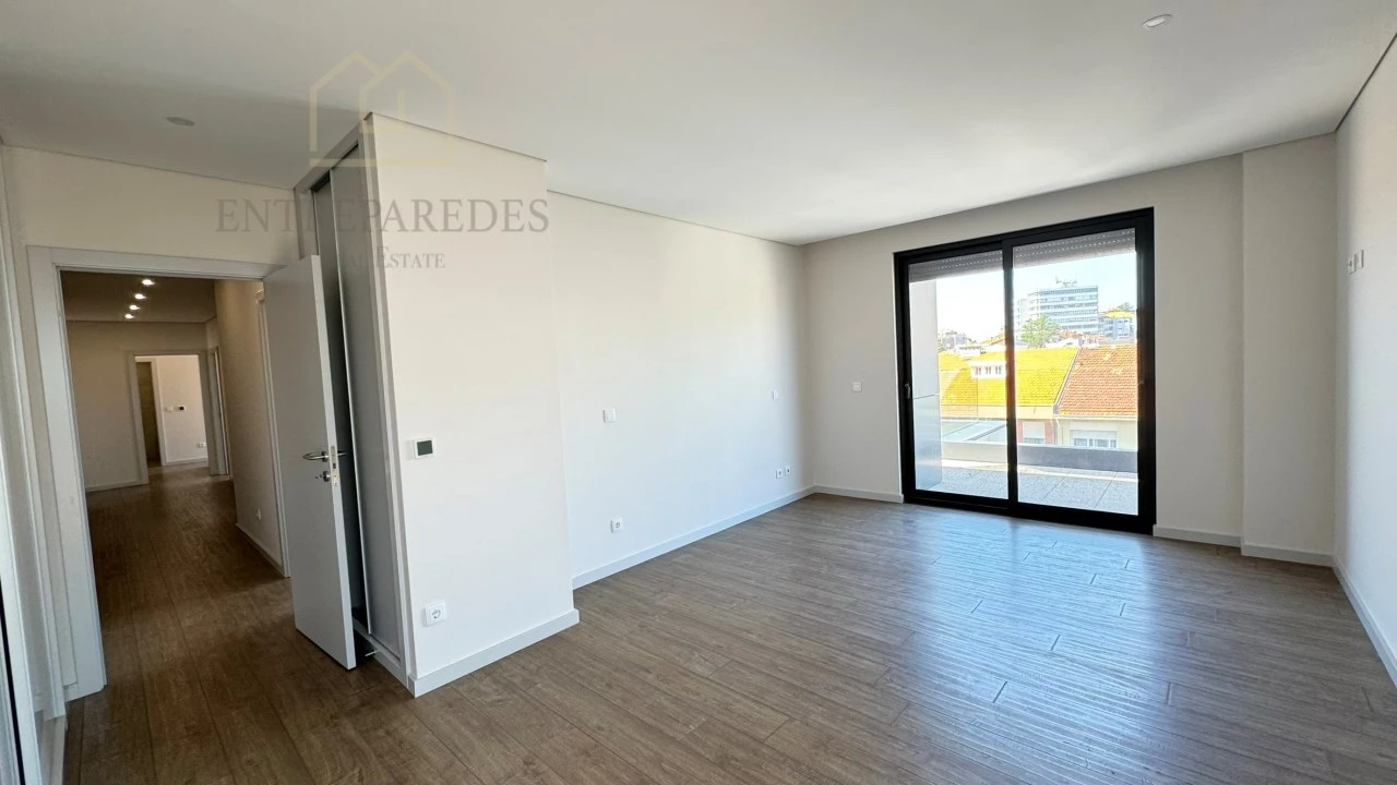 Apartamento T4 para Venda em Cedofeita, Santo Ildefonso, Sé, Miragaia, São Nicolau e Vitória Foto 35