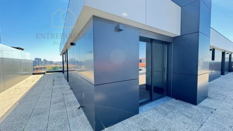 Apartamento T4 para Venda em Cedofeita, Santo Ildefonso, Sé, Miragaia, São Nicolau e Vitória