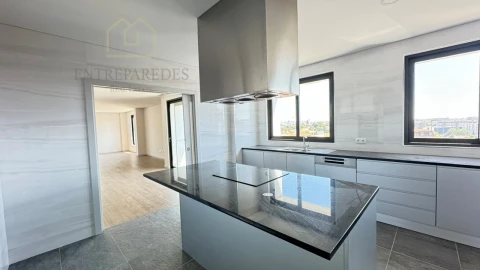 Apartamento T4 para Venda em Cedofeita, Santo Ildefonso, Sé, Miragaia, São Nicolau e Vitória