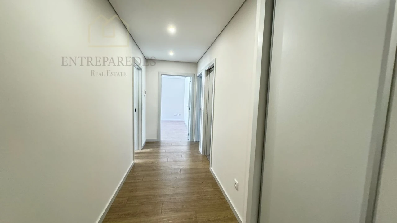 Apartamento T3 para Venda em Cedofeita, Santo Ildefonso, Sé, Miragaia, São Nicolau e Vitória Foto 28