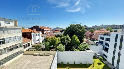 Apartamento T3 para Venda em Cedofeita, Santo Ildefonso, Sé, Miragaia, São Nicolau e Vitória