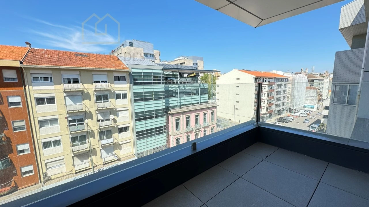 Apartamento T3 para Venda em Cedofeita, Santo Ildefonso, Sé, Miragaia, São Nicolau e Vitória Foto 5