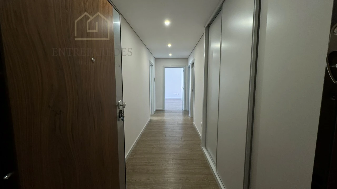Apartamento T3 para Venda em Cedofeita, Santo Ildefonso, Sé, Miragaia, São Nicolau e Vitória Foto 7