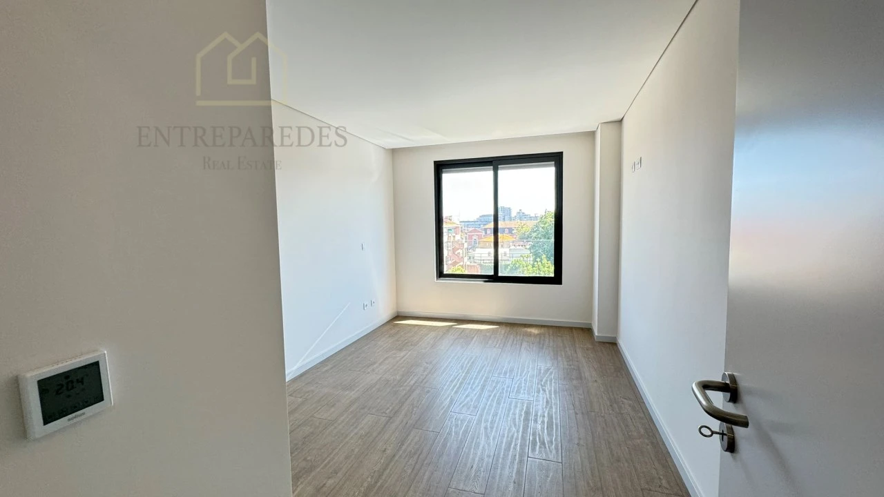 Apartamento T3 para Venda em Cedofeita, Santo Ildefonso, Sé, Miragaia, São Nicolau e Vitória Foto 24